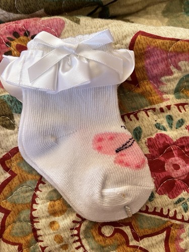 Frilly lace socks cabbage - socks,